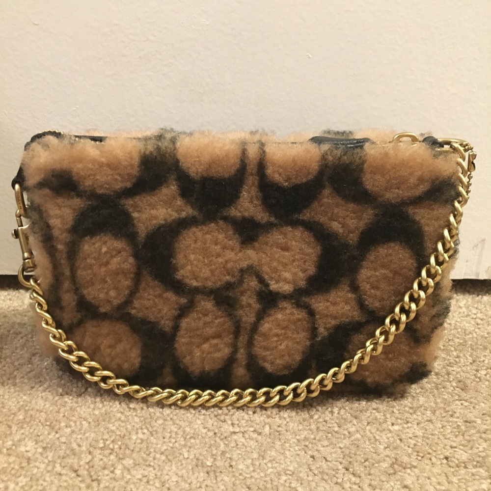Coach x Jennifer Lopez Nolita 19